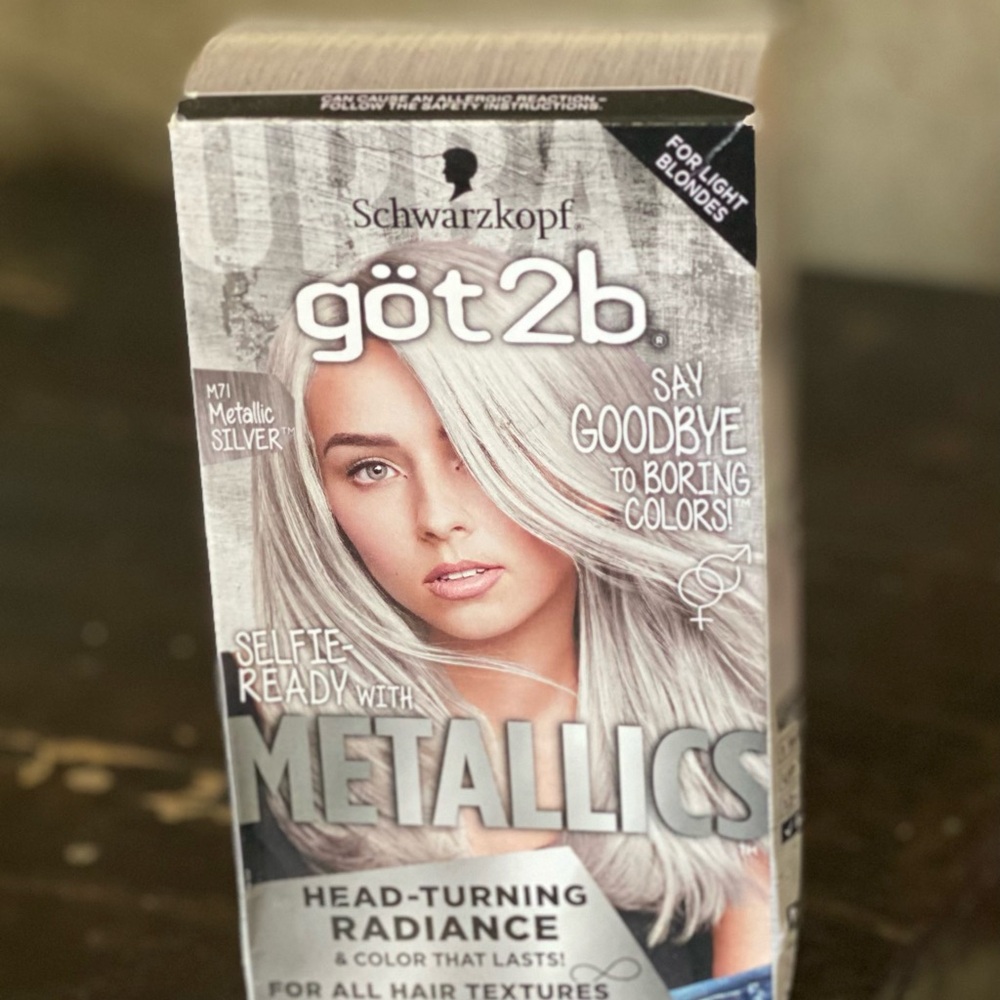 Schwarzkopf göt2b Metallic Silver Hair Color